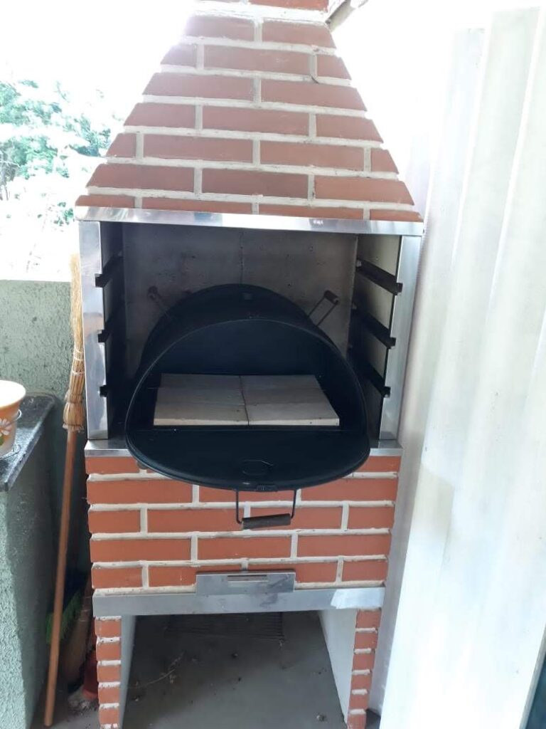 Forno de pizza na churrasqueira